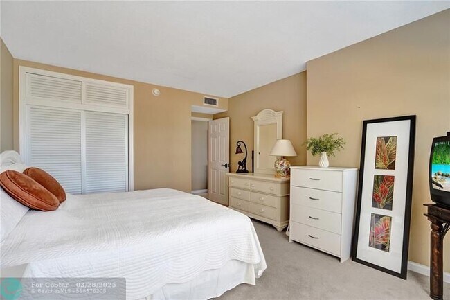 Building Photo - 3800 Galt Ocean Dr