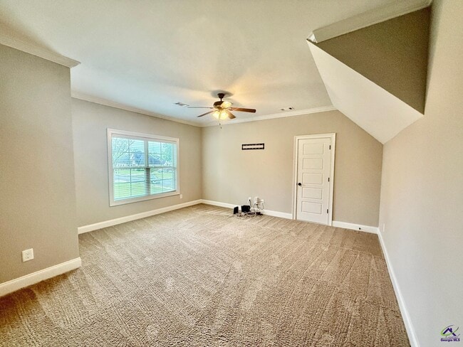 Building Photo - 400 Southern Wds Trl
