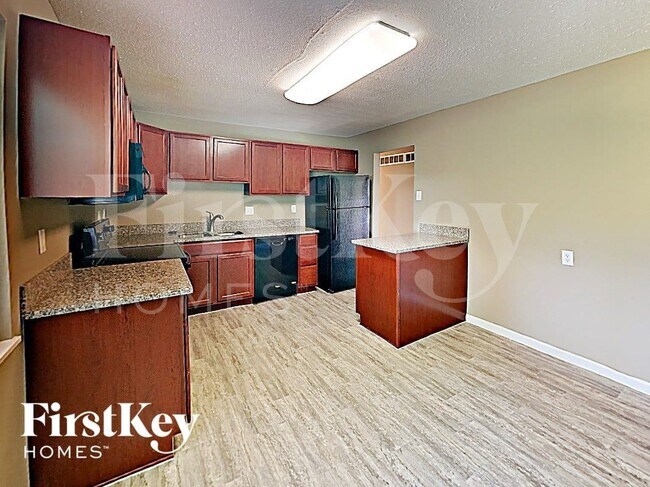 Building Photo - 11592 Las Ladera Dr