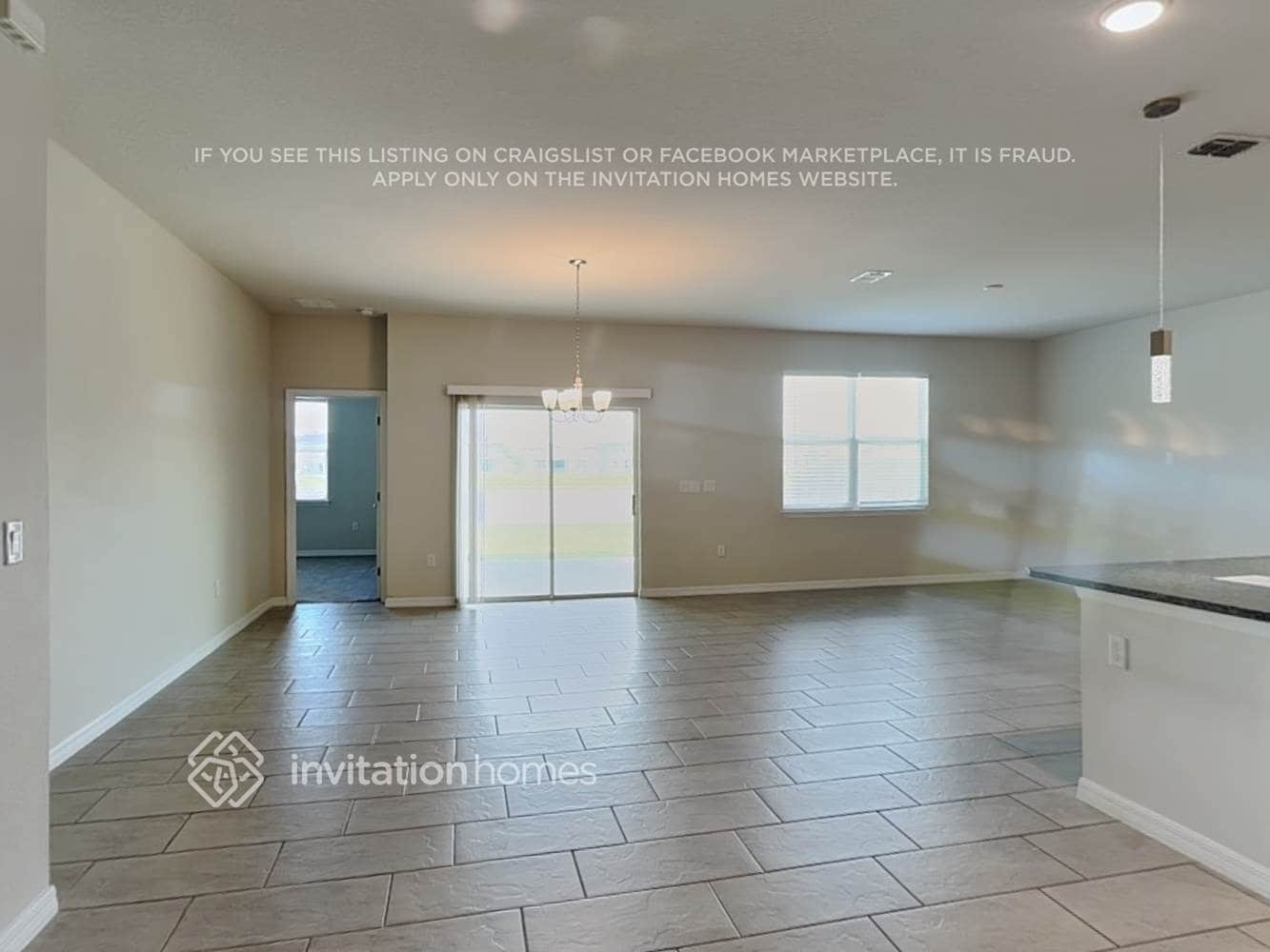 Building Photo - 1487 Grassland Ave