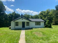 Building Photo - 3 Bedroom 1 Bath Available to Rent for $99...