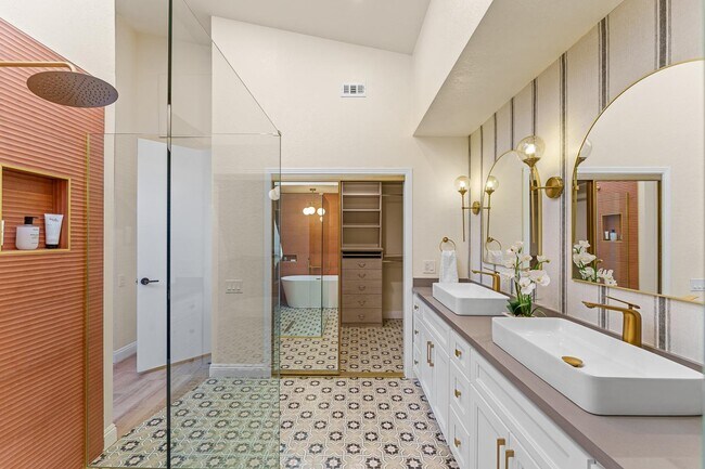 Building Photo - 44350 Michigan Ct