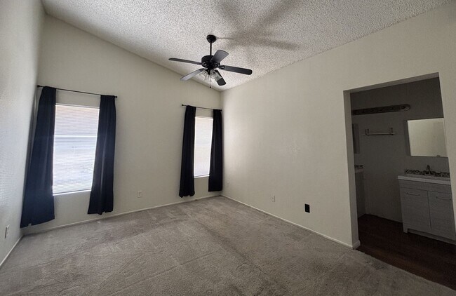 Building Photo - 2516 Starbrite Ave