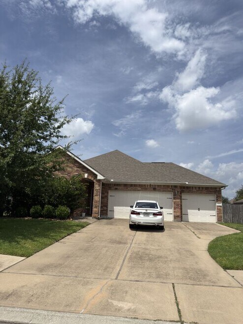 Building Photo - 30723 Legends Ridge Dr