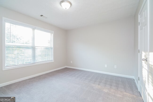 Building Photo - 1731 River Mill Trail NE