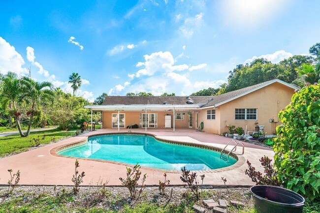 Building Photo - 5313 Colbright Rd