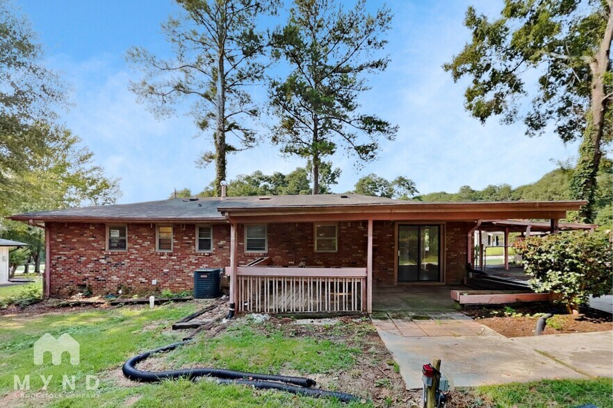 Building Photo - 5860 Ronnie Dr