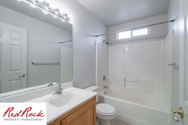 Building Photo - 3 Bed 2 Bath, 2 Car Garage with a Fully Fe...