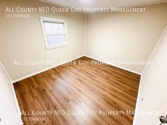 Building Photo - 2440 Ulrich Ave