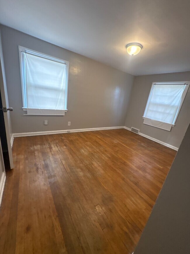 Building Photo - Okalona4070