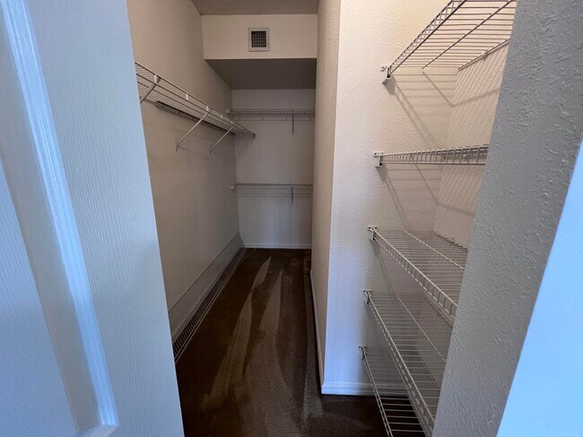 Building Photo - 2809 Amalei Dr