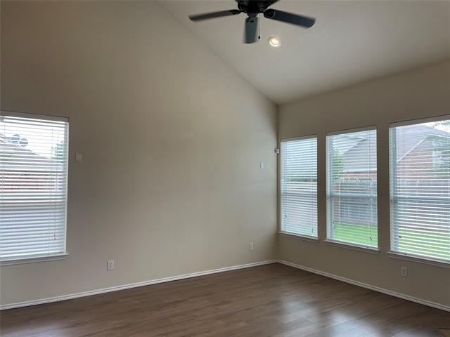 Building Photo - 1013 Camp Verde Dr