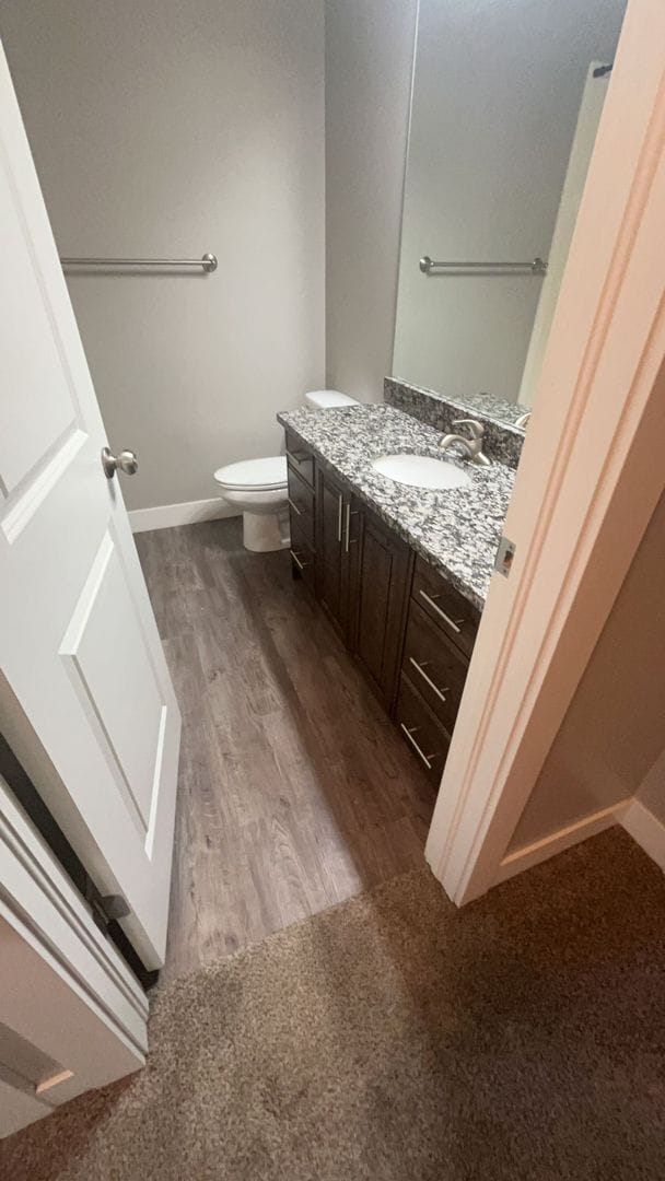 Building Photo - Spacious Townhome with 1 car garage w/ Mountain Views