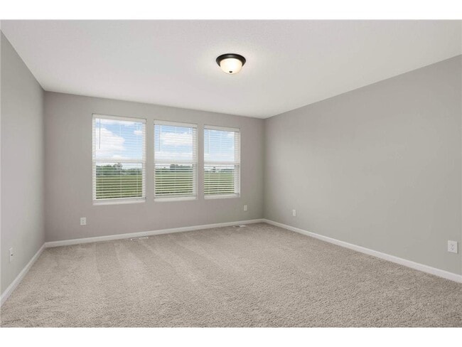 Building Photo - 17983 Giants Wy