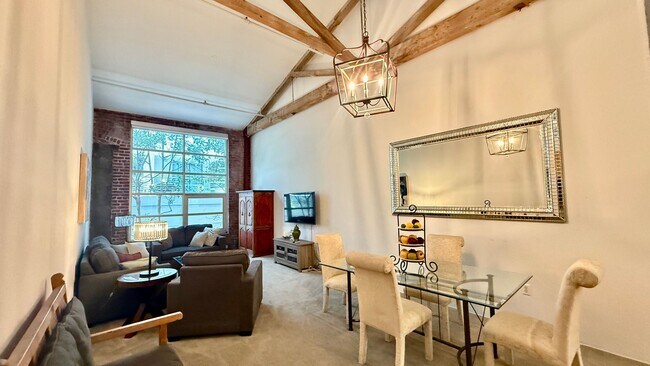 Building Photo - 12 Month Lease Term: Furnished 1BR Loft-style w/Den condo a block from The Embarcadero, Includes ...