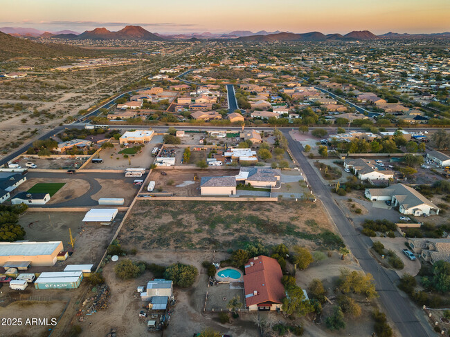 Building Photo - 9026 W Villa Lindo Dr