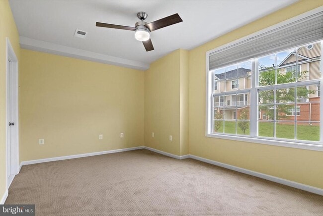 Building Photo - 43031 Foxtrail Woods Terrace
