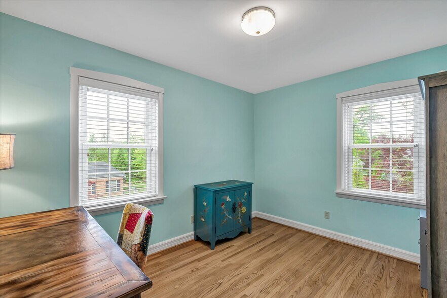 Building Photo - 15 Brazillian Ct