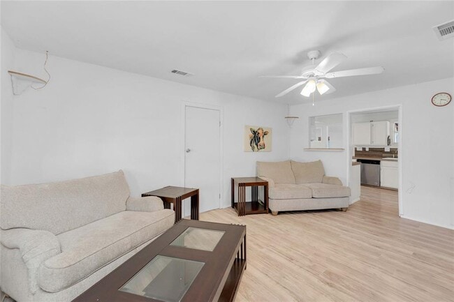 Building Photo - 20235 Engelmann Ln