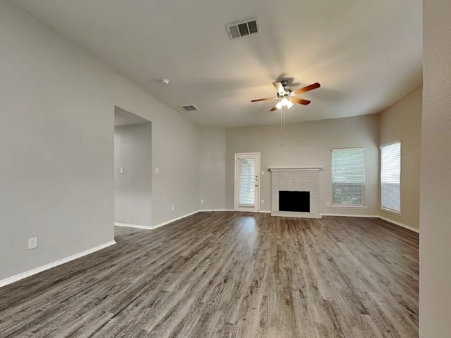 Building Photo - 3810 Sycamore Ln