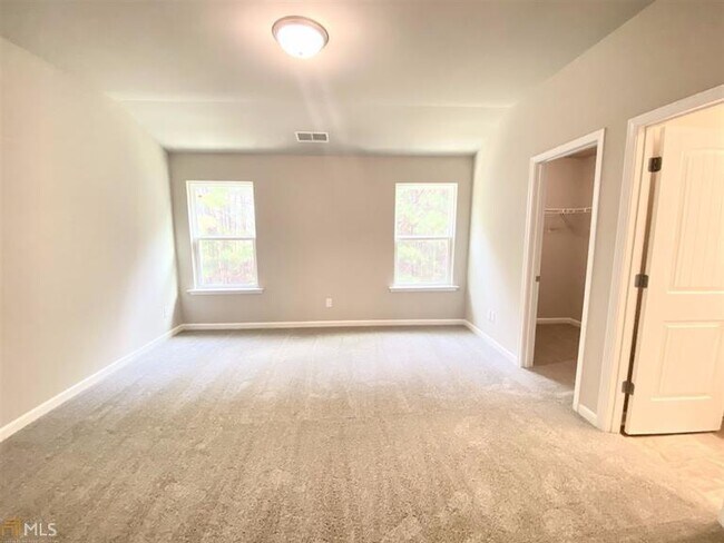 Building Photo - 6132 Oakley Rd