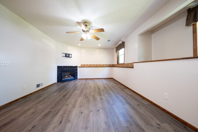 Building Photo - 408 10th St