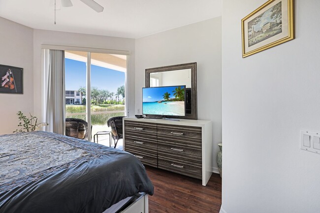 Building Photo - Spacious FURNISHED 3 Bed 2 Bath Condo In P...