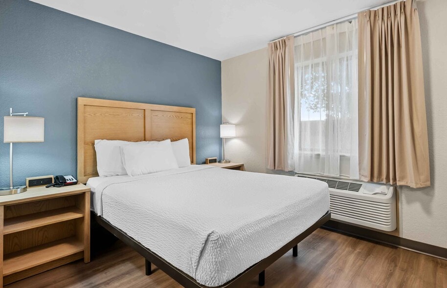 Building Photo - Furnished Studio-Fort Wayne - North