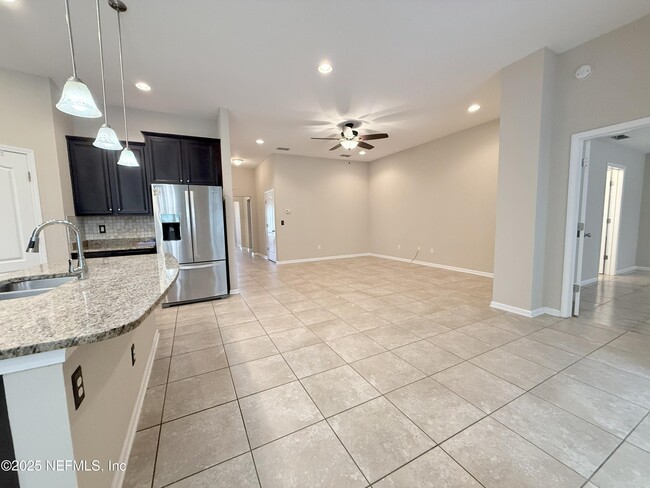 Building Photo - 2715 Salt Lake Dr