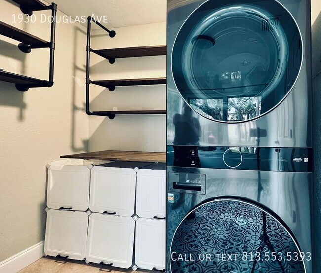 Building Photo - 1930 Douglas Ave