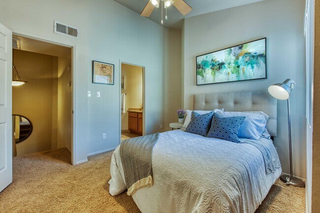 Building Photo - Riverview Townhomes
