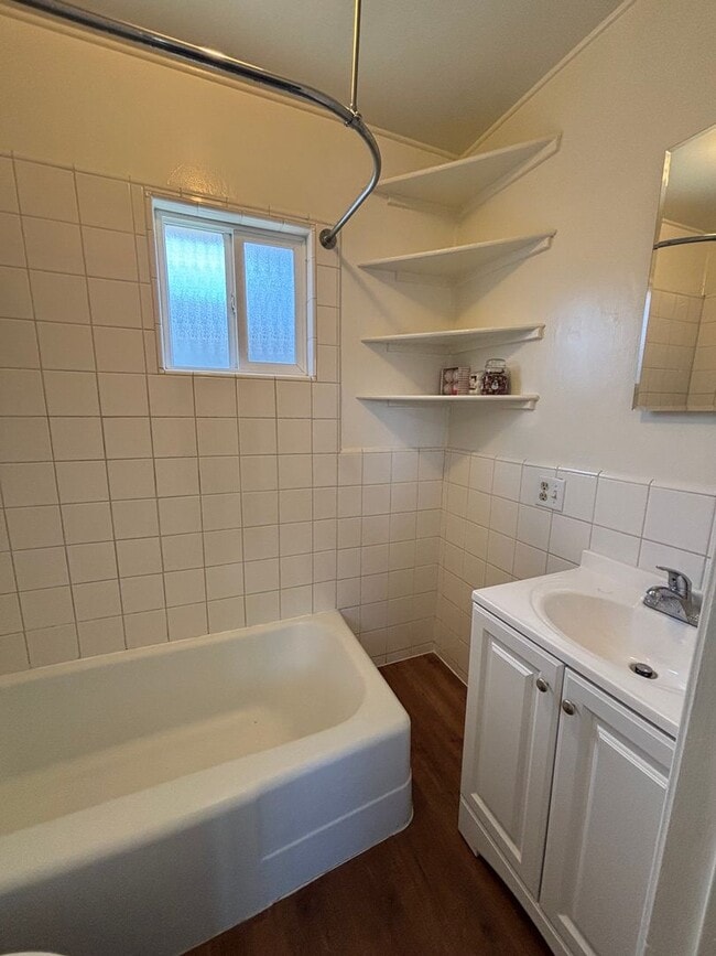 Building Photo - MARKETING SPECIAL!! $500 OFF SECOND MONTHS RENT - Bright & Spacious 2-Bedroom Home with Private P...