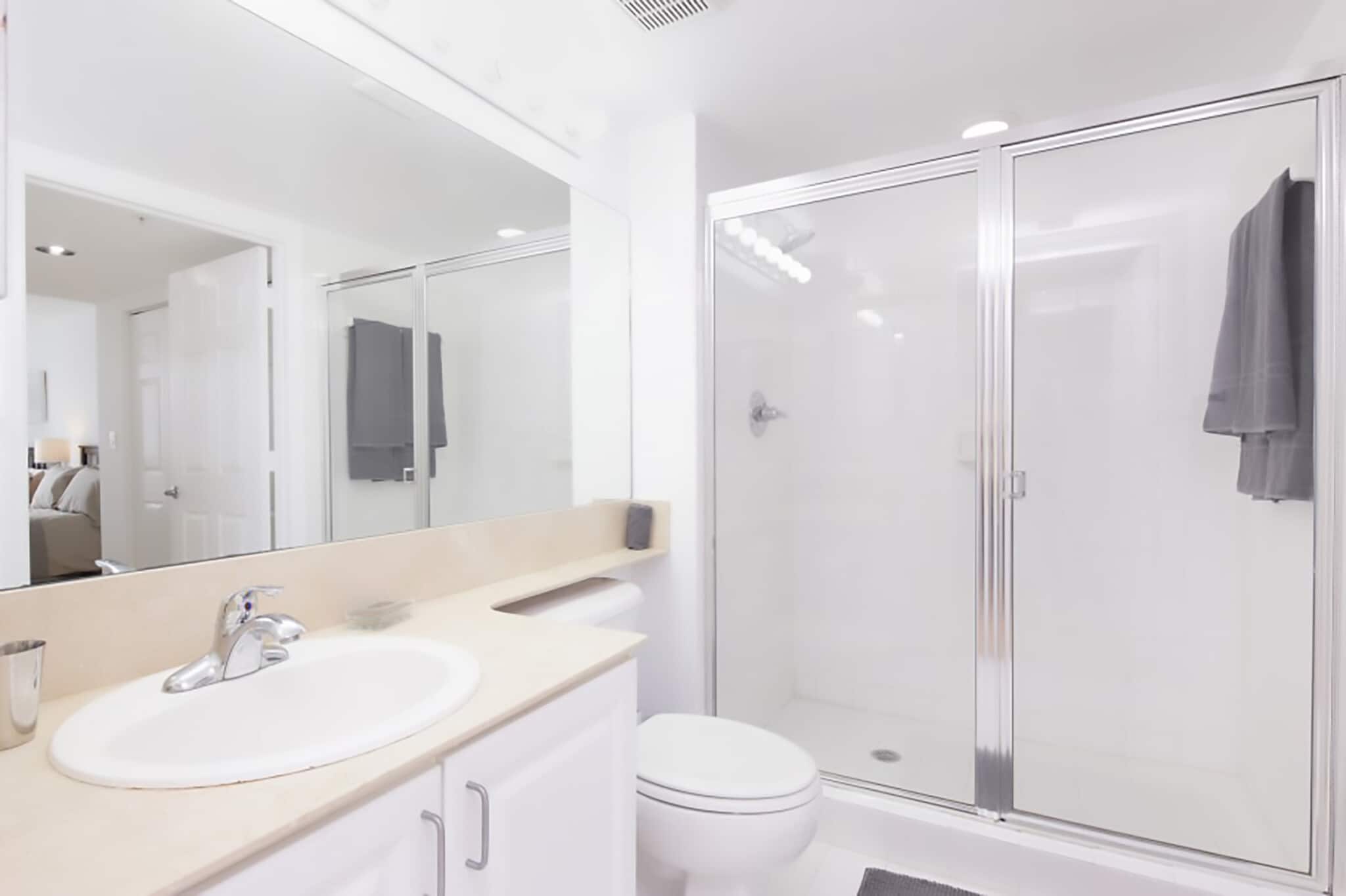 Building Photo - 1155 Brickell Bay Dr