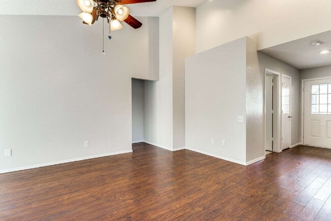 Building Photo - Cozy 3BR Located in Arlington!