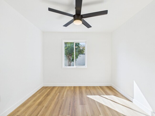 Building Photo - 3257-59 Luna Ave