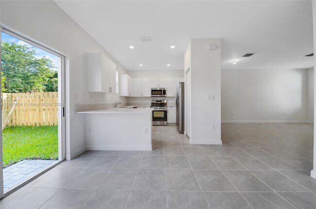 Building Photo - 28871 SW 162nd Ct