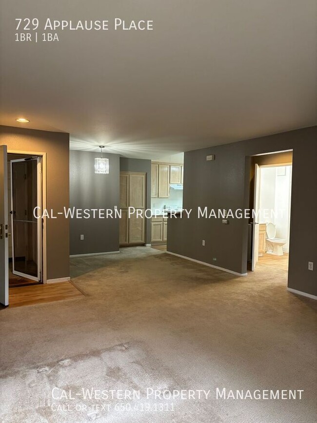 Building Photo - Awesome Newer Complex, Great Location One ...