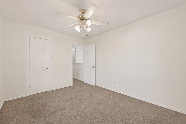 Building Photo - 2883 Lost Cove Ct