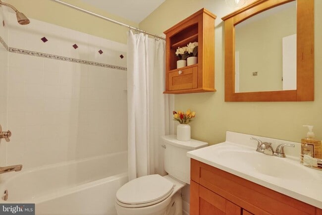 Building Photo - 1706 Fantasia Cir