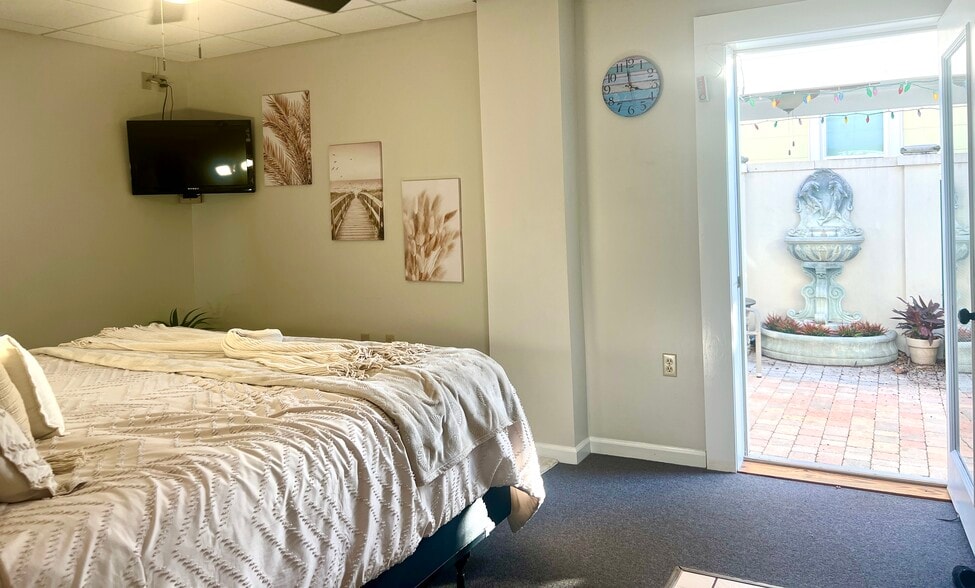 Unit A - 301 Butler Ave