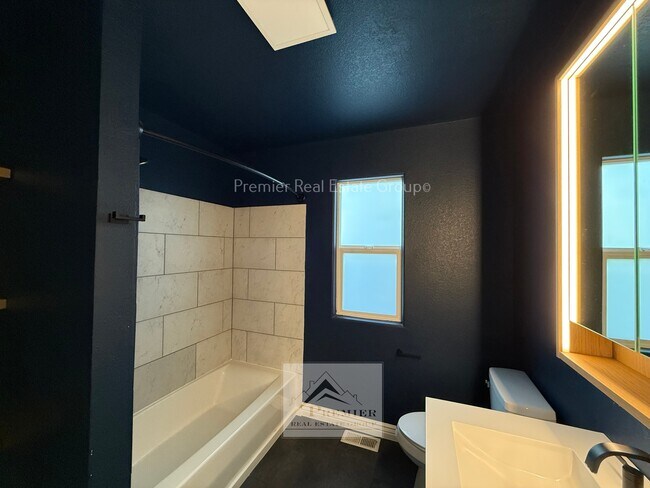 Building Photo - 7972 Brocket Ln