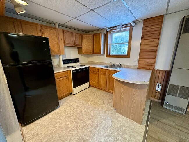 Building Photo - 45 Bow St