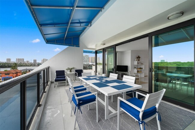 Building Photo - 445 Poinciana Island Dr