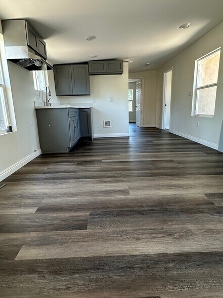 Building Photo - 509 Beardsley Ave