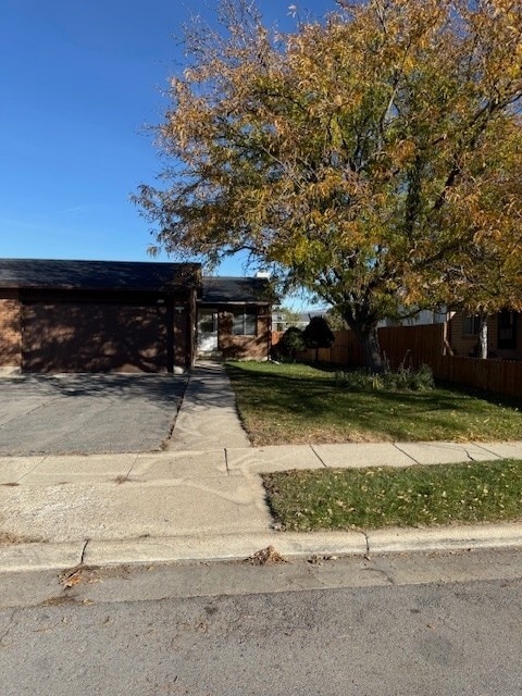 Building Photo - 537 E Acoma Rd