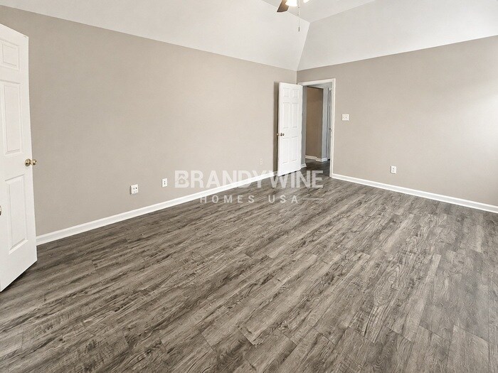 Building Photo - 5597 Blackburg Dr