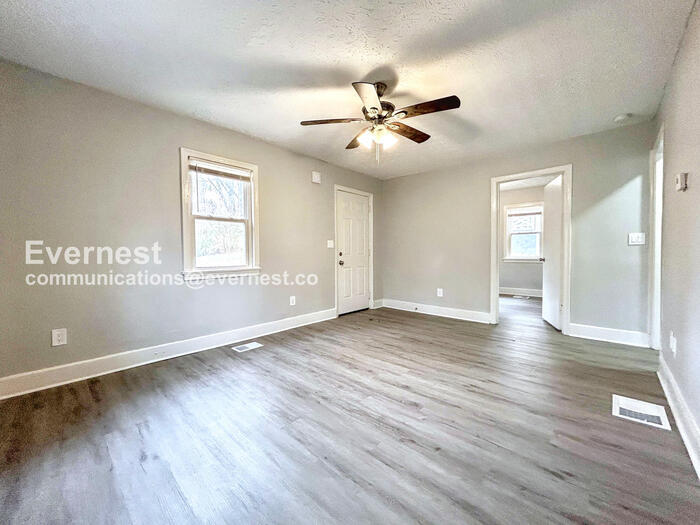 Building Photo - 2175 Pansy St NW