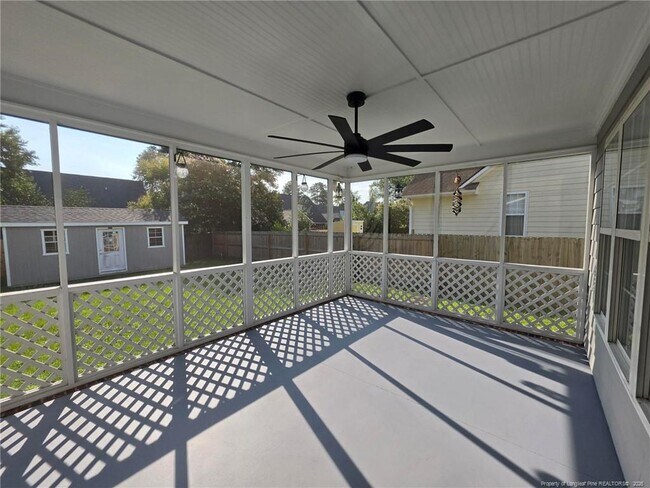 Building Photo - 2917 Franzia Dr