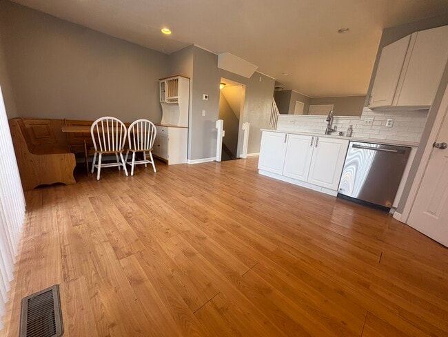 Building Photo - 7284 W Campus Rd