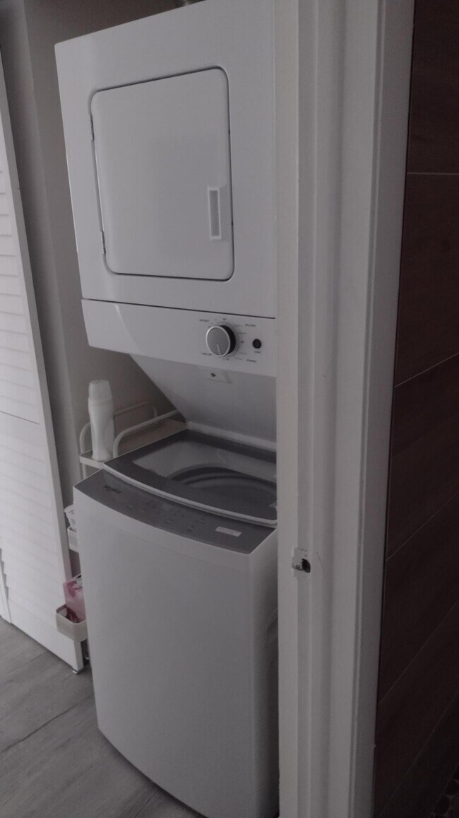 Building Photo - 9430 Boca Cove Cir